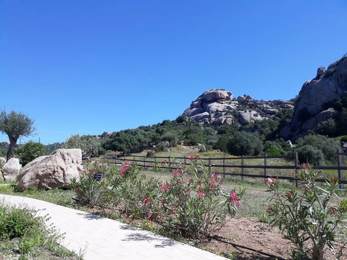Lu Lisandru Abbiadori Bed & Breakfast