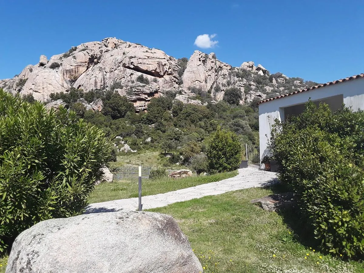 Lu Lisandru Abbiadori Bed & Breakfast