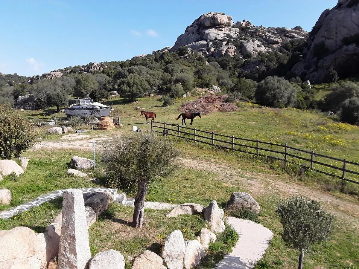 Lu Lisandru Abbiadori Bed & Breakfast